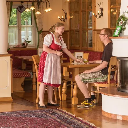 Hotel-pension Wagnermigl Отель Кухль