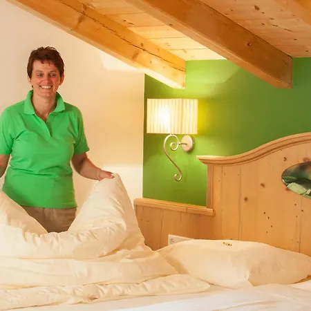 Hotel-pension Wagnermigl فندق كوتشل