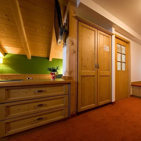 Hotel-pension Wagnermigl فندق كوتشل